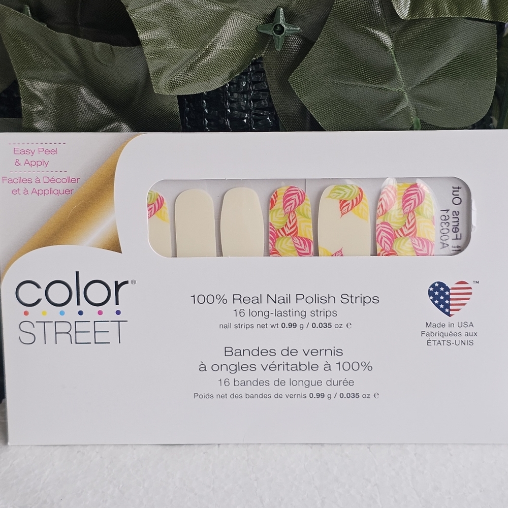 Color Street Nail Polish Strips with Pink and Cream Design As It‎ Ferns Out NEW
